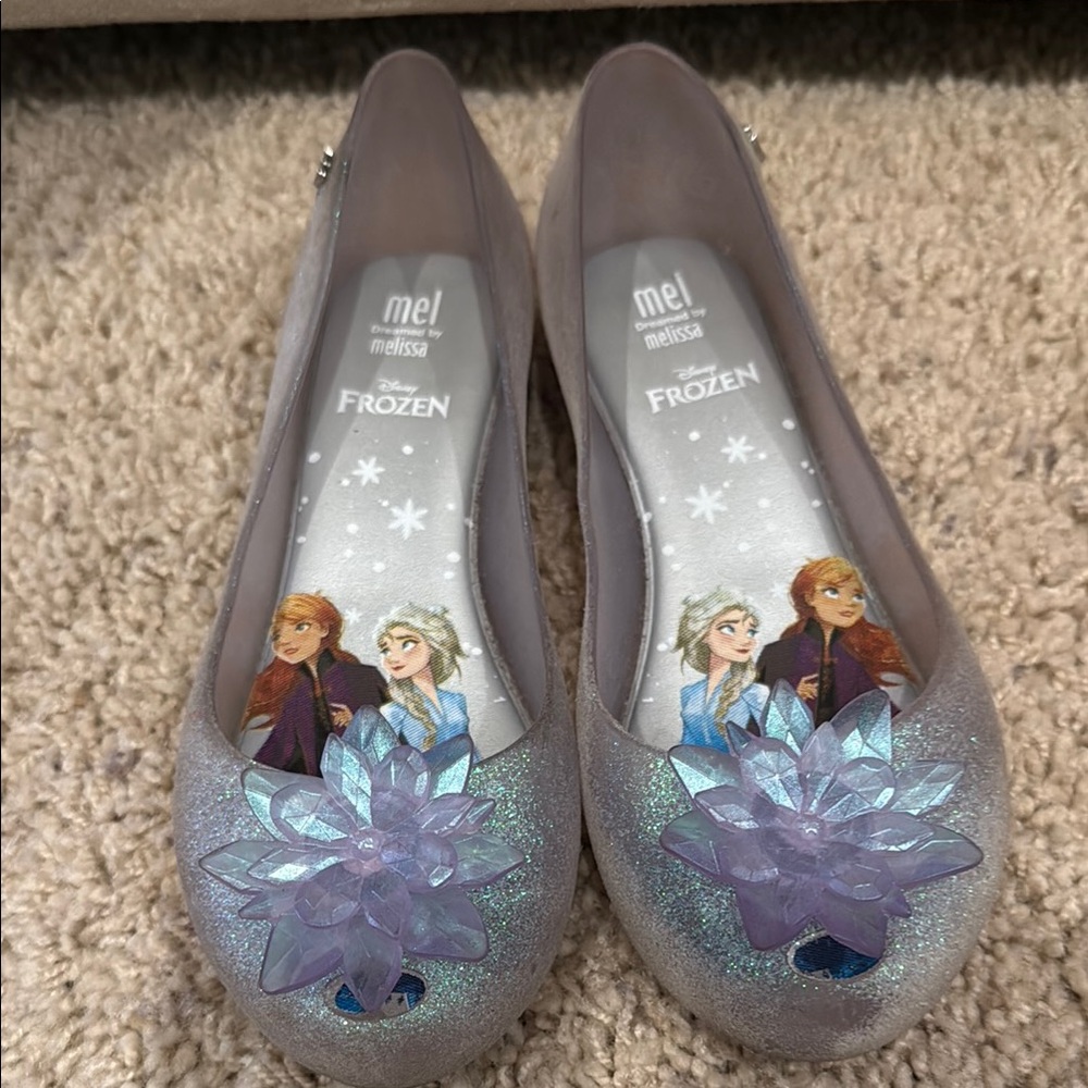 Mini Melissa Silver Flats with Chic Design